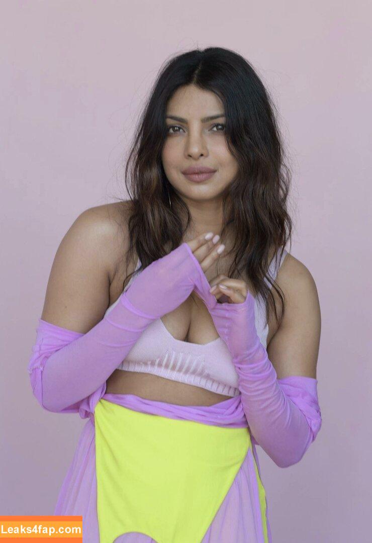 Priyanka Chopra / officialsherlynchopra / priyankachopra leaked photo photo #0448