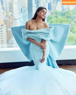 Priyanka Chopra photo #0069