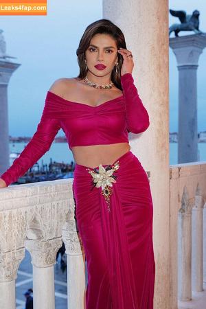 Priyanka Chopra photo #0094