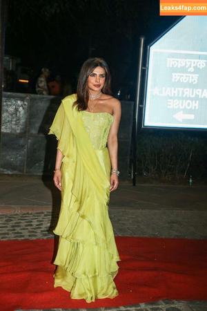 Priyanka Chopra photo #0105