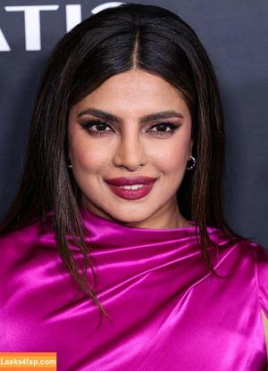 Priyanka Chopra photo #0147