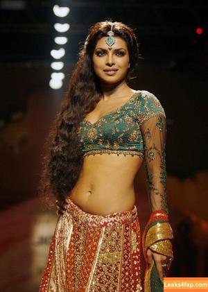 Priyanka Chopra photo #0256