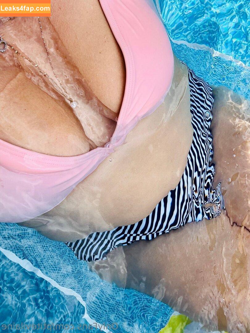 ptitevilaine /  leaked photo photo #0011