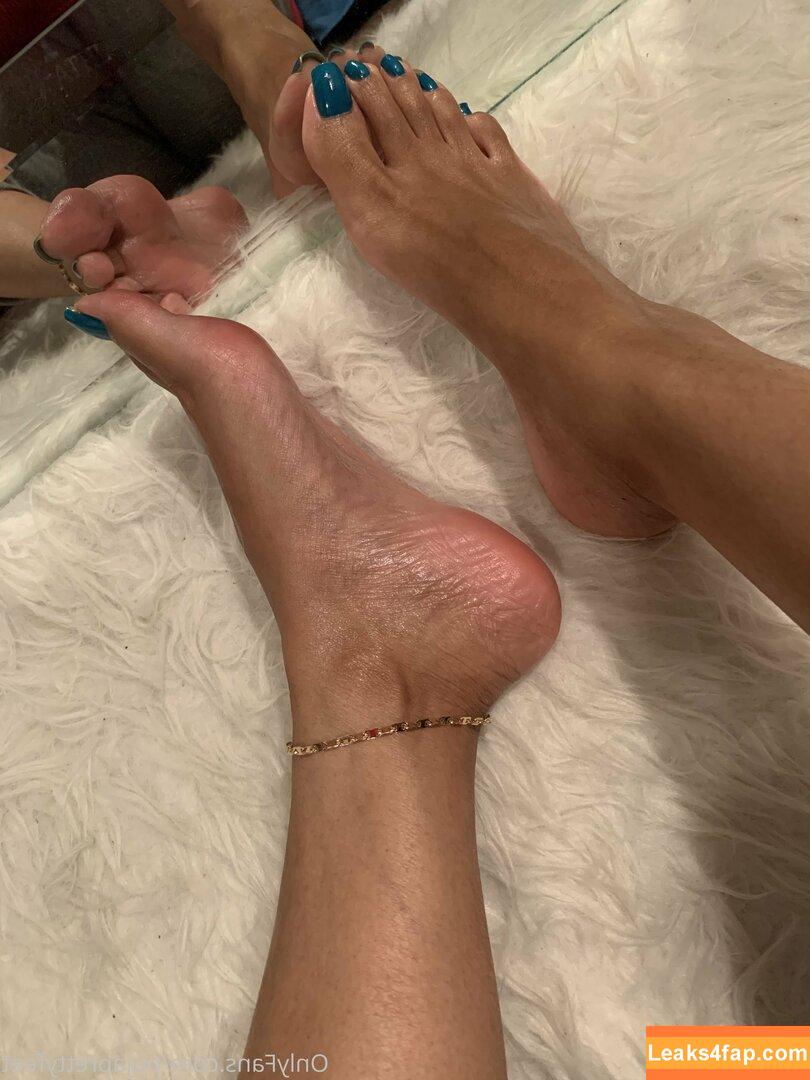 pujaprettyfeet /  leaked photo photo #0002