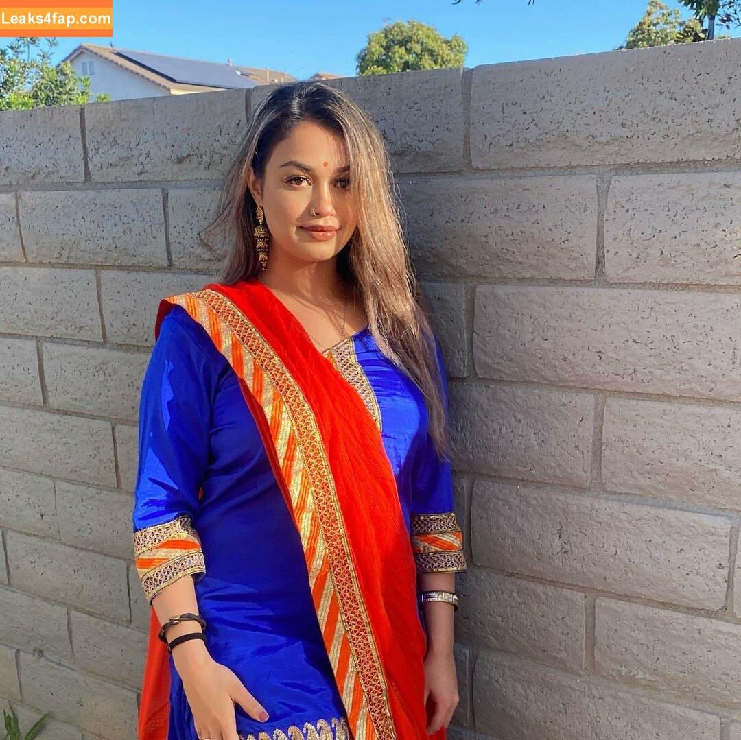 Punjabi Mami / mamikaur / sumthingdank leaked photo photo #0012