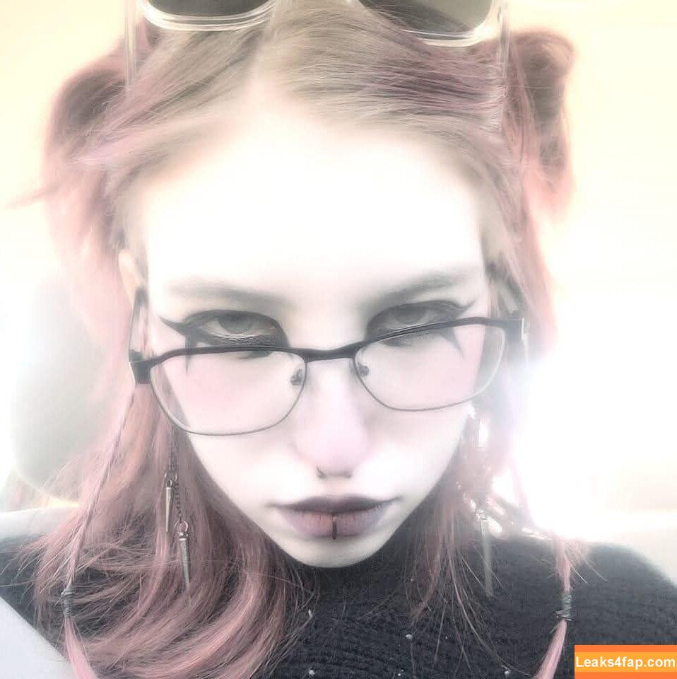 puppy_kaz /  leaked photo photo #0029
