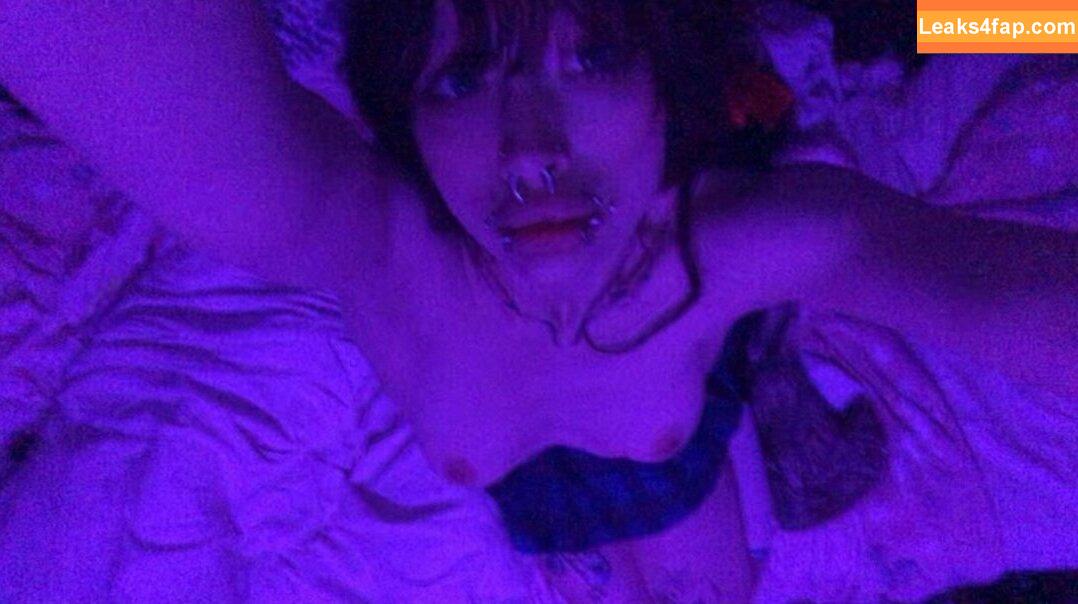 puppy_xox / gloom666puppii / puppy_XOX_slut leaked photo photo #0042