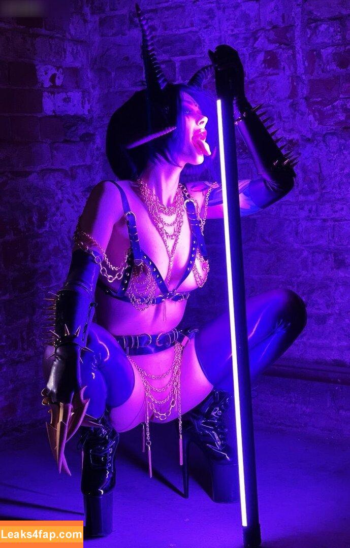 purple_bitch / Purple Bitch / greatpurplebitch / lure_lady leaked photo photo #0829