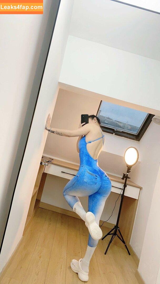 俏妞qiaoniuTT /  / Qiaoniu / QiaoniuTT / https: / qiaoniu_tt / 俏妞qiaoniu leaked photo photo #4110