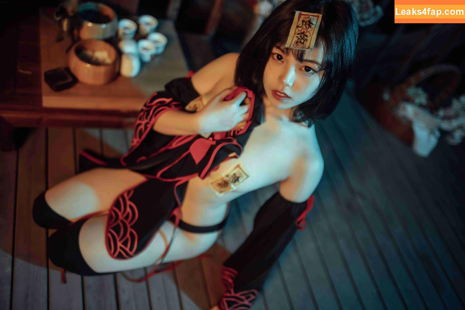 qiyuemiaozi / qiyuemiaozi97 / 七月喵子 слитое фото фото #0087