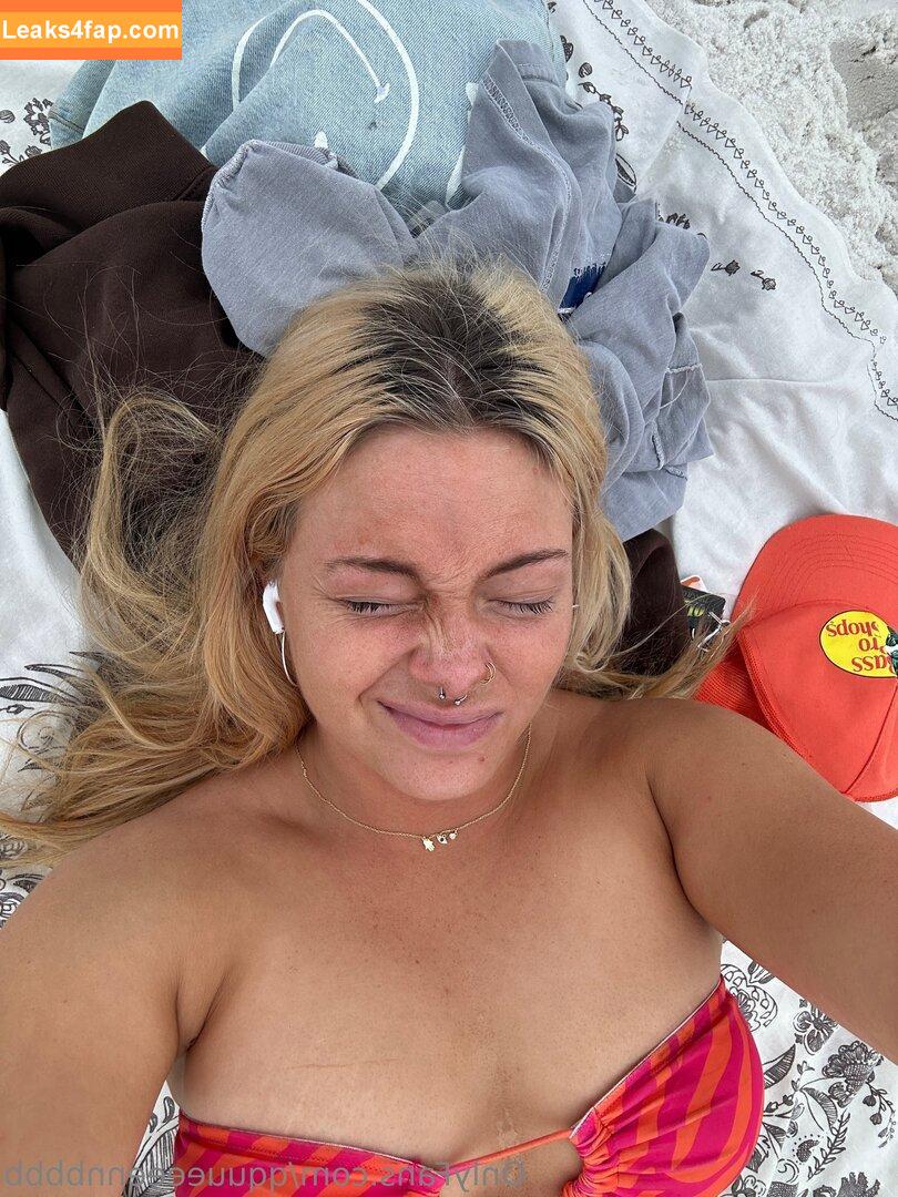 qquueeeennbbbb /  leaked photo photo #0014