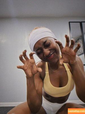 Queen Aminata photo #0130
