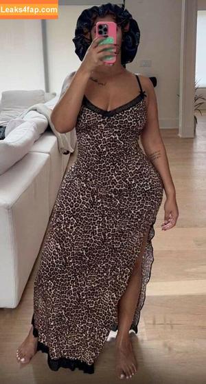 Queen Naija photo #0027
