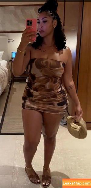 Queen Naija photo #0037