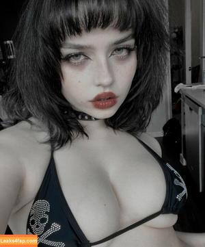 Queen Nephilim photo #0044