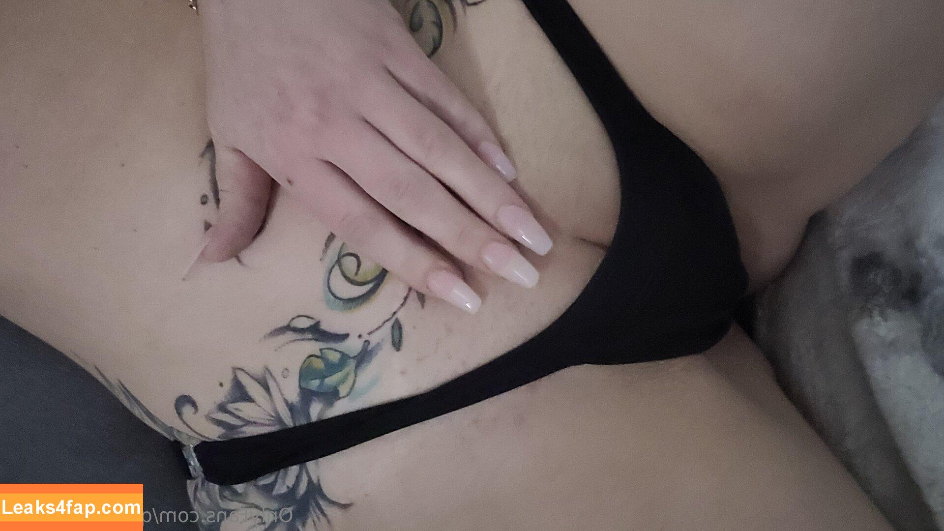 queenbigboobs / boobs__pics leaked photo photo #0015