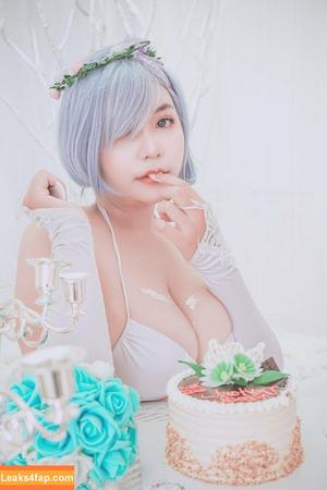 QueenieChuppy photo #0407