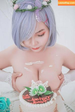 QueenieChuppy photo #0414