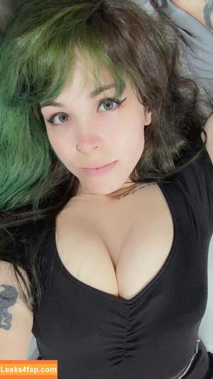 QueenKryptid photo #0005