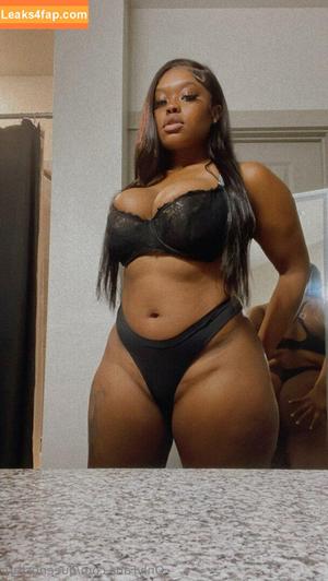 queennstarr photo #0002