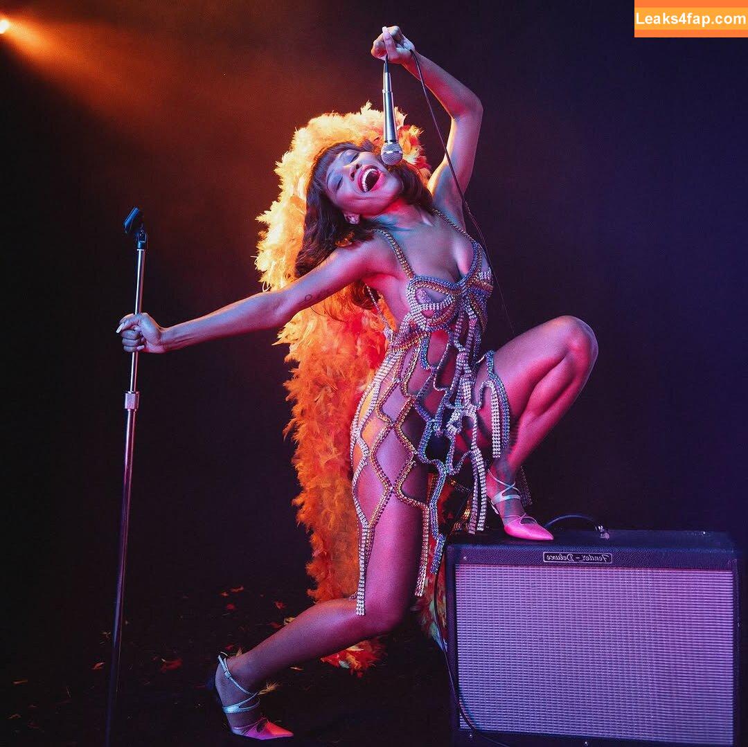 Quenlin Blackwell / quenblackwell / quensfurniturestore leaked photo photo #0217