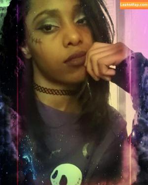 Quennae photo #0005
