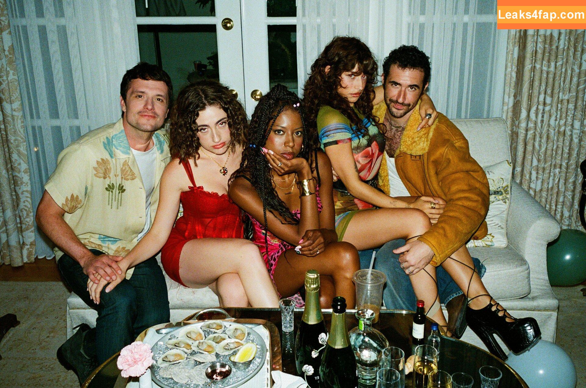 Rachel Anne Sennott / treaclychild leaked photo photo #0660