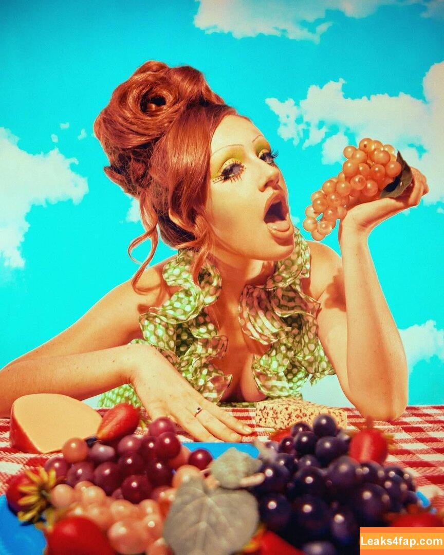 Rachel Anne Sennott / treaclychild leaked photo photo #0686