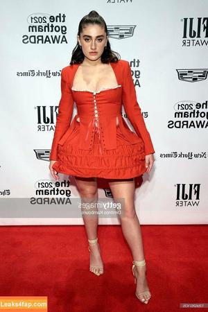 Rachel Anne Sennott фото #0030