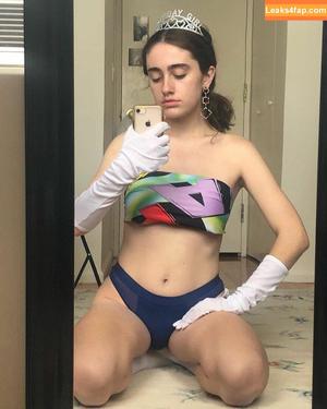 Rachel Anne Sennott фото #0047