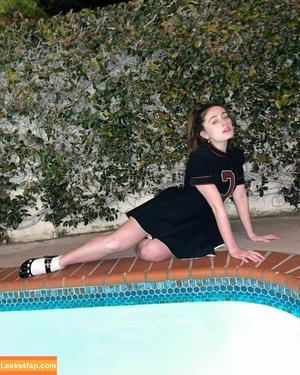 Rachel Anne Sennott фото #0056