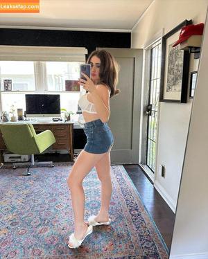 Rachel Anne Sennott фото #0098