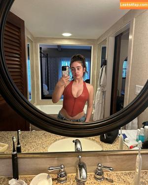 Rachel Anne Sennott фото #0115