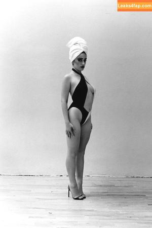 Rachel Anne Sennott фото #0122