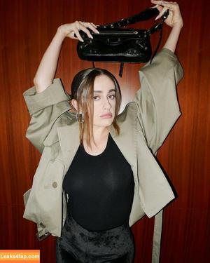 Rachel Anne Sennott фото #0201