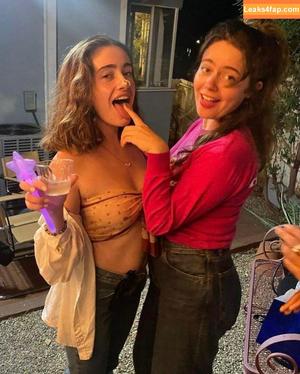 Rachel Anne Sennott фото #0202