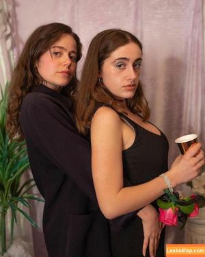 Rachel Anne Sennott фото #0205