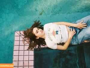 Rachel Anne Sennott фото #0248