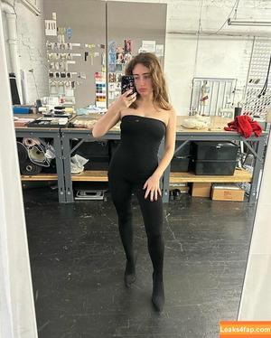 Rachel Anne Sennott фото #0253