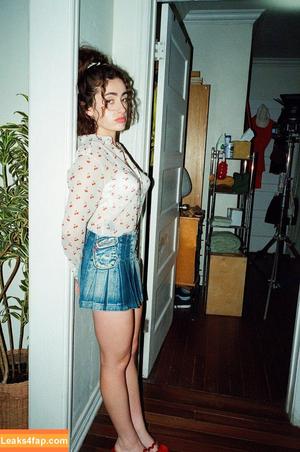 Rachel Anne Sennott photo #0662