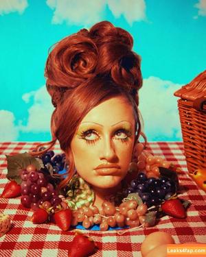 Rachel Anne Sennott photo #0679