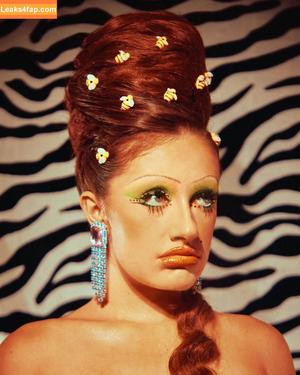 Rachel Anne Sennott photo #0682