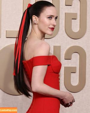 Rachel Brosnahan (Marvelous Mrs. Maisel) photo #0006