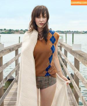 Rachel Brosnahan photo #0006