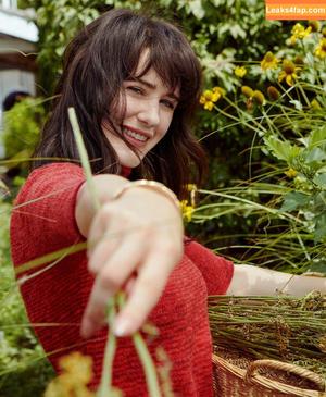 Rachel Brosnahan photo #0008