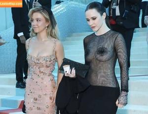 Rachel Brosnahan photo #0012