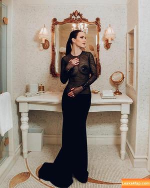 Rachel Brosnahan photo #0118