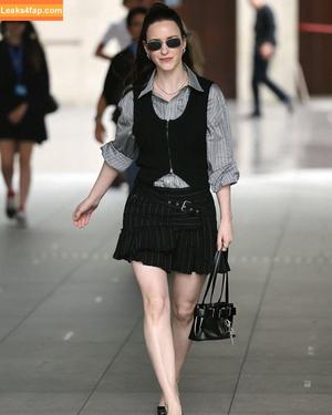 Rachel Brosnahan photo #0639