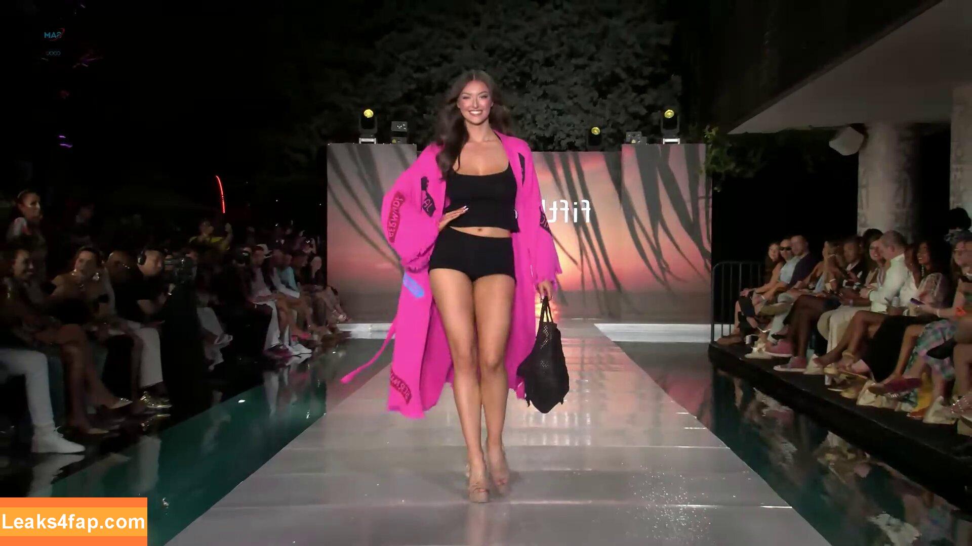 Rachel Michelle / Beautyandbrainswithatwist / rachellemichelle слитое фото фото #2807