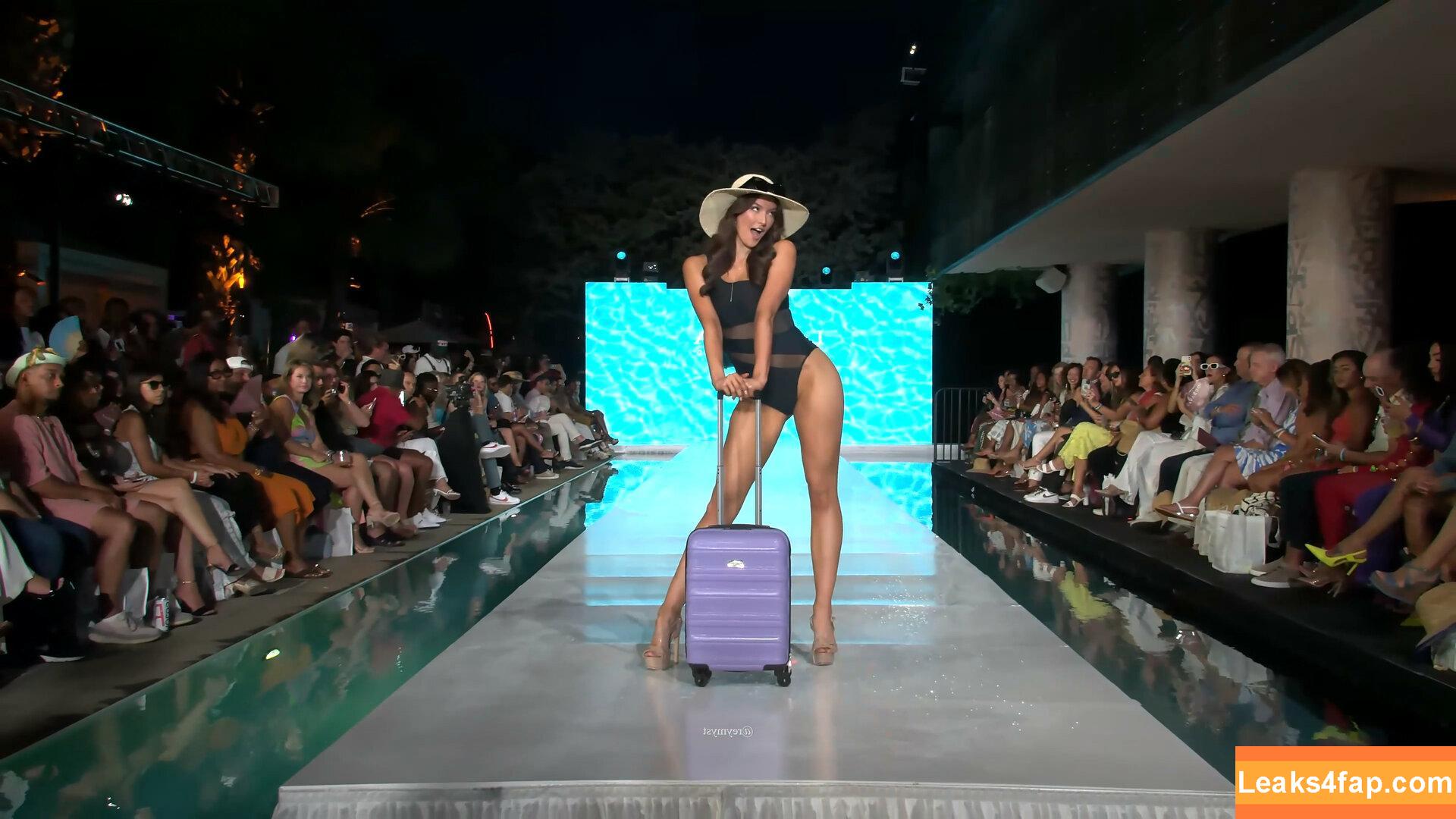 Rachel Michelle / Beautyandbrainswithatwist / rachellemichelle слитое фото фото #2809